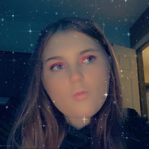 Meet your Posher, Dayna - Picture 1 of 1